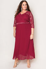 Load image into Gallery viewer, Lace Scalloped V Neck 3/4 Sleeves Pleated Tulle Plus Maxi Dress
