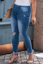 Load image into Gallery viewer, Plus Size High Rise Buttons Skinny Jeans
