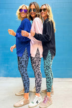 Load image into Gallery viewer, Classic Leopard Print Active Leggings
