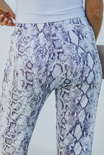 Load image into Gallery viewer, Snakeskin Print Wide Legs Pants

