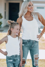Load image into Gallery viewer, Scoop Neck Basic Solid Tank Top
